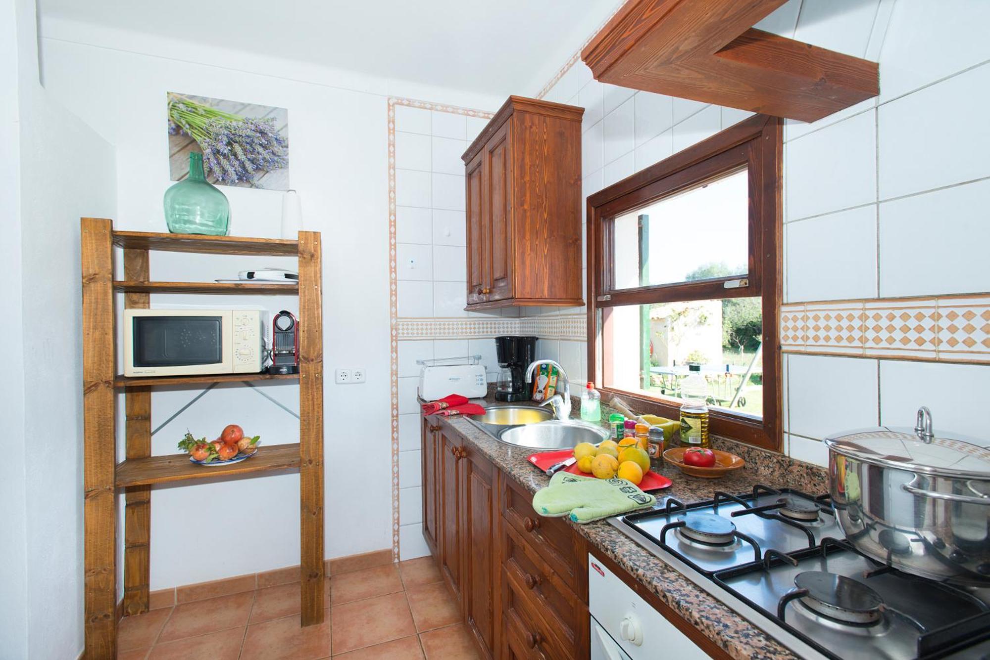 Owl Punta Magdalena - Family Holidays Villa Pollensa